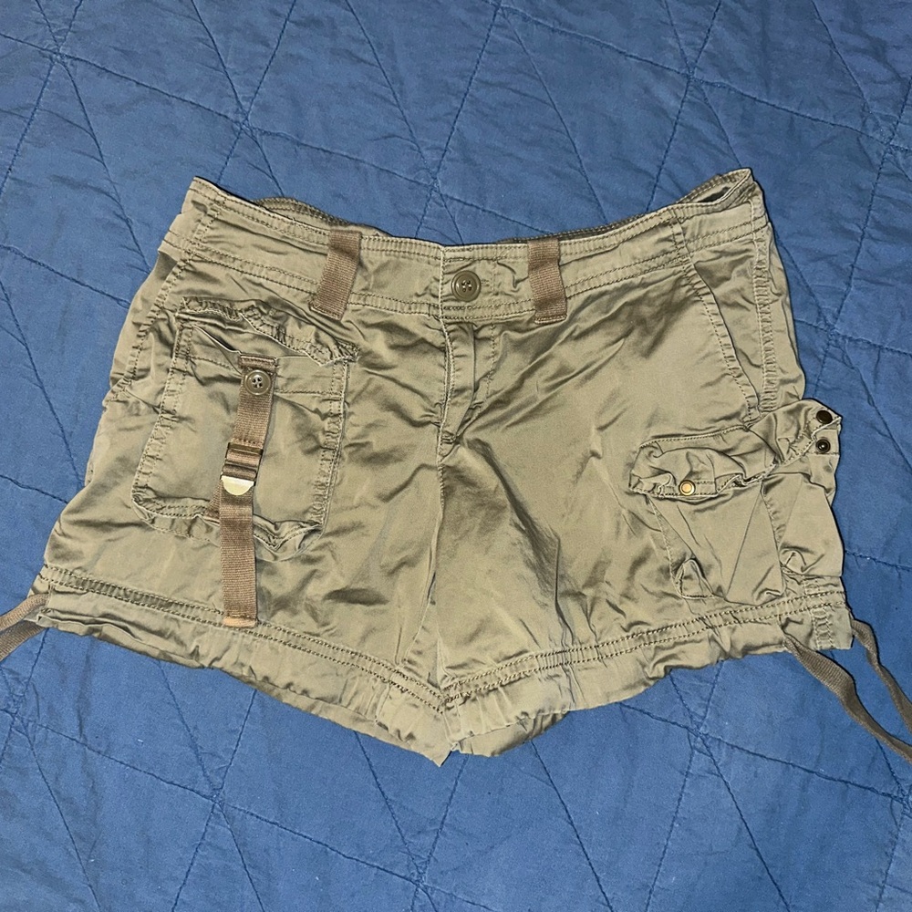 Casual Olive Green Cargo Shorts